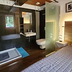 In Belgium With Lush Garden Retreat Nyaraló *