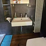 Сasa de vacaciones In Belgium With Lush Garden Retreat