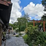 In Belgium With Lush Garden Retreat Сasa de vacaciones *