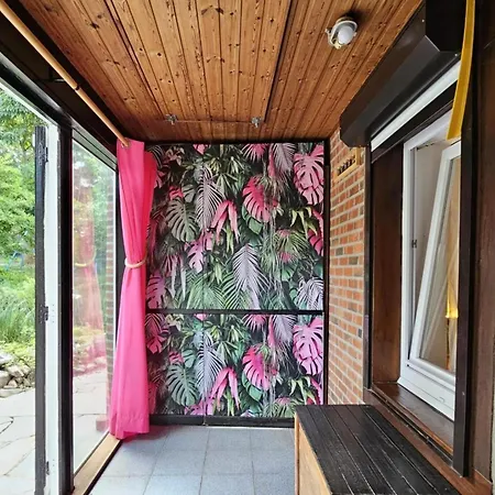 Дом отдыха In Belgium With Lush Garden Retreat